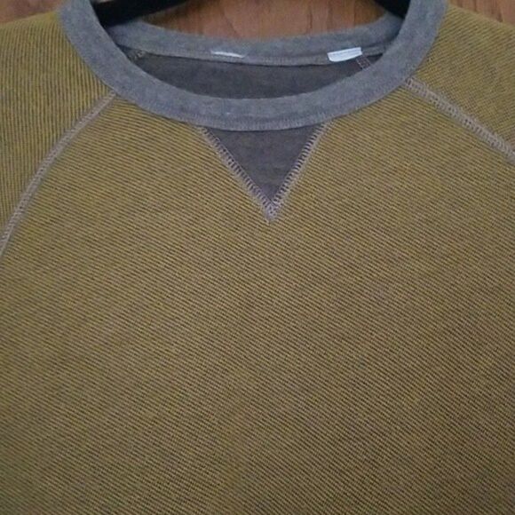 Tommy Bahama men's long sleeve top Medium - Picture 2 of 9